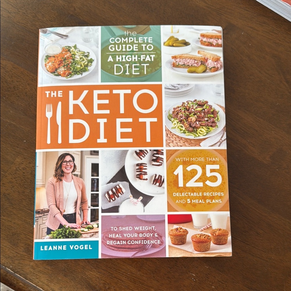 The Keto Diet Cookbook by - Orange Cover